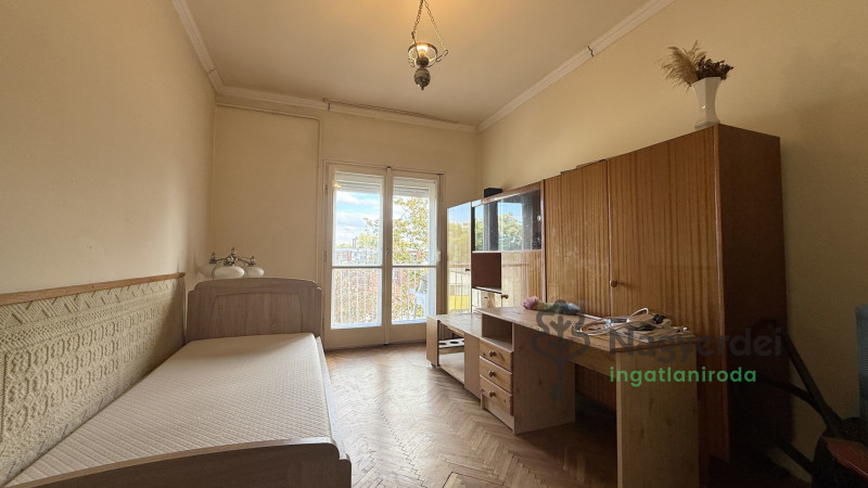 Debrecen, Nagyerdő, Lakás, tégla lakás  