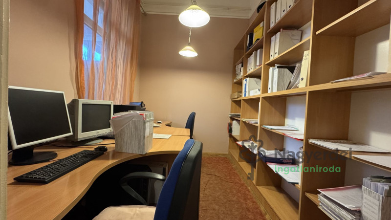 Debrecen, Péterfia, Ház, sorház  