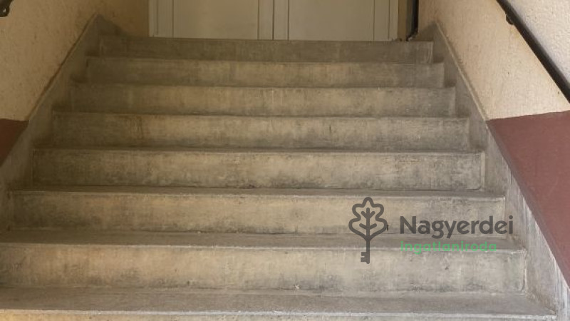 Debrecen, Egyetemváros, Lakás, tégla lakás  