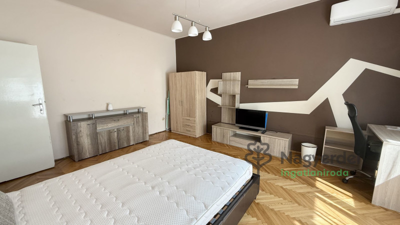 Debrecen, Péterfia, Lakás, tégla lakás  