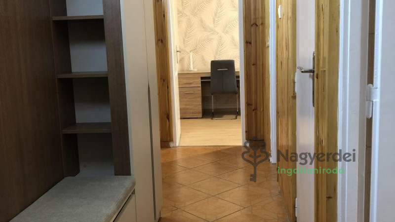 Debrecen, Nagyerdőalja, Lakás, tégla lakás  