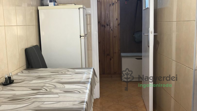 Debrecen, Nagyerdőalja, Lakás, tégla lakás  