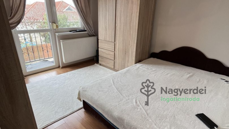 Téglás, Ház, sorház  