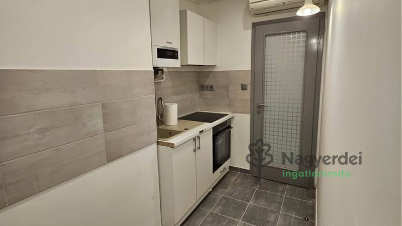 Debrecen, Sestakert, Lakás, tégla lakás  