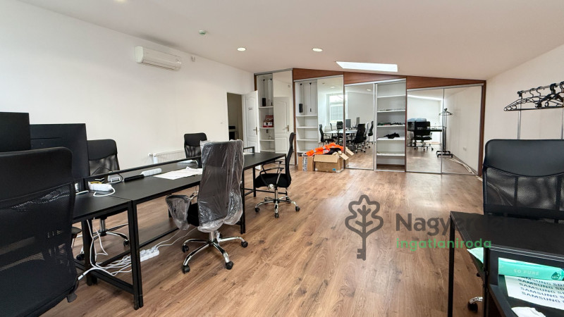 Debrecen, József Attila-telep, Iroda, nem irodaházban  