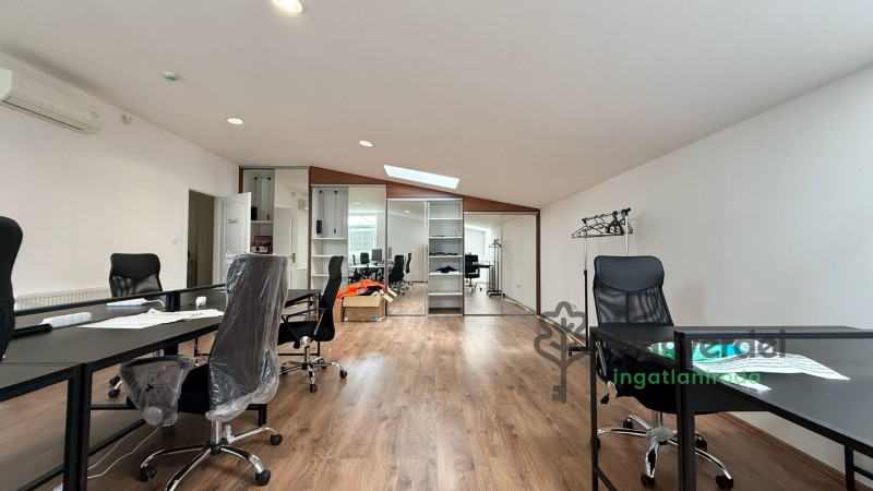 Debrecen, József Attila-telep, Iroda, nem irodaházban  