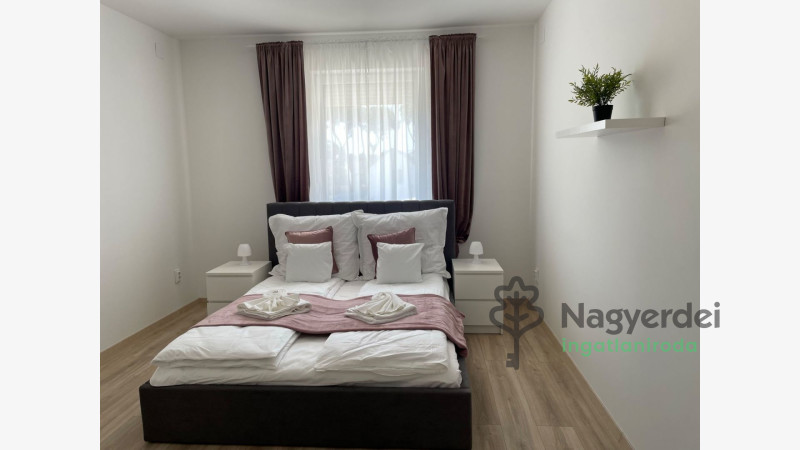 Debrecen, Nagyerdőalja, üdölő, hétvégiház  
