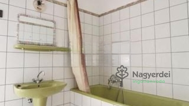Debrecen, Lakás, tégla lakás  
