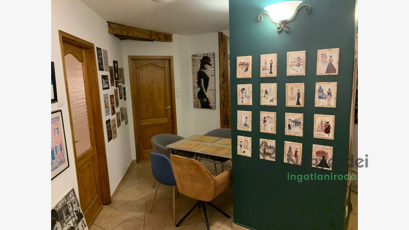 Debrecen, Postakert, Lakás, tégla lakás  