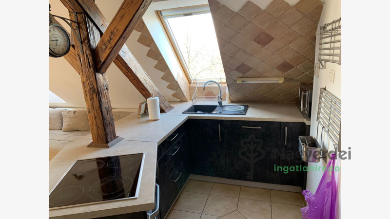 Debrecen, Postakert, Lakás, tégla lakás  