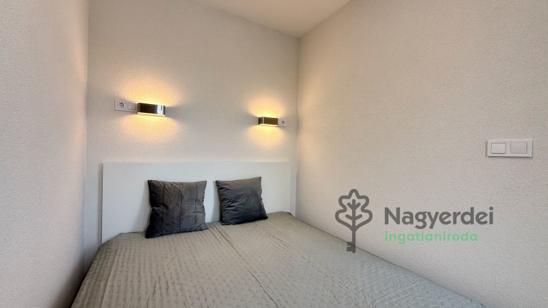 Debrecen, Belváros, Lakás, tégla lakás  