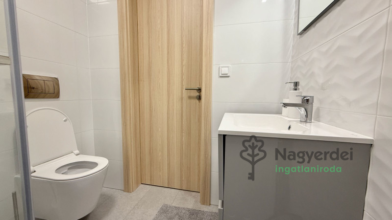 Debrecen, Belváros, Lakás, tégla lakás  