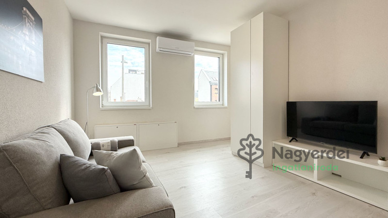 Debrecen, Belváros, Lakás, tégla lakás  