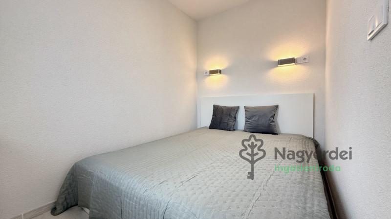 Debrecen, Belváros, Lakás, tégla lakás  