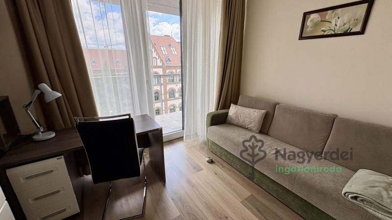 Debrecen, Belváros, Lakás, tégla lakás  