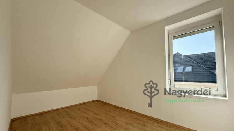 Debrecen, Tócóvölgy, Lakás, tégla lakás  