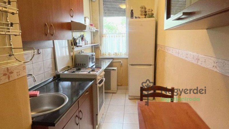 Debrecen, Ispotály, Lakás, tégla lakás  