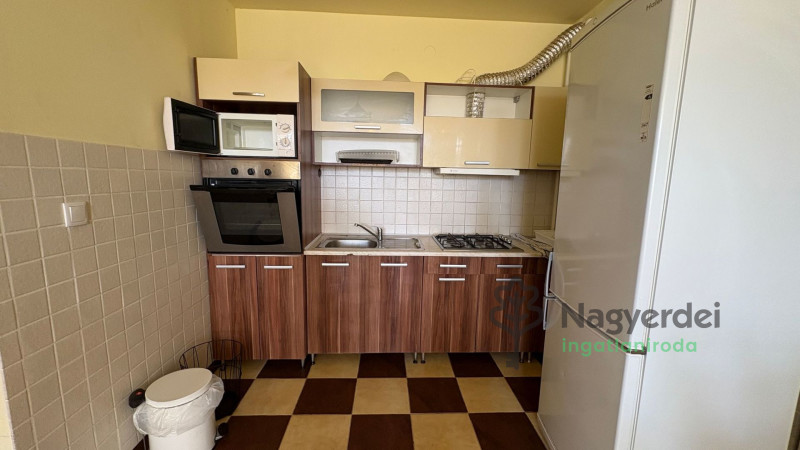 Debrecen, Szentlászlófalva, Lakás, tégla lakás  