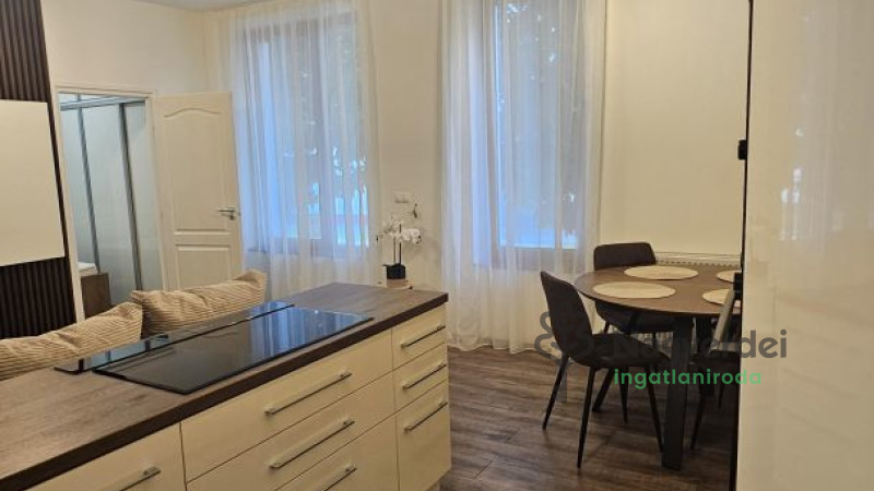 Debrecen, Belváros, Lakás, tégla lakás  