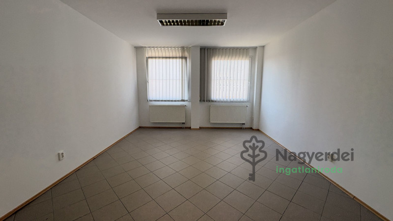 Debrecen, Belváros, Iroda, irodaházban  