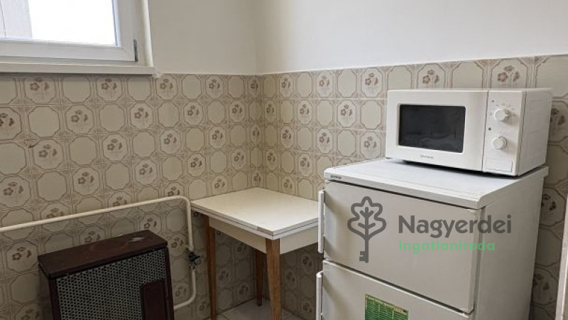Debrecen, Sestakert, Lakás, tégla lakás  
