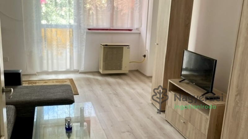 Debrecen, Sestakert, Lakás, tégla lakás  