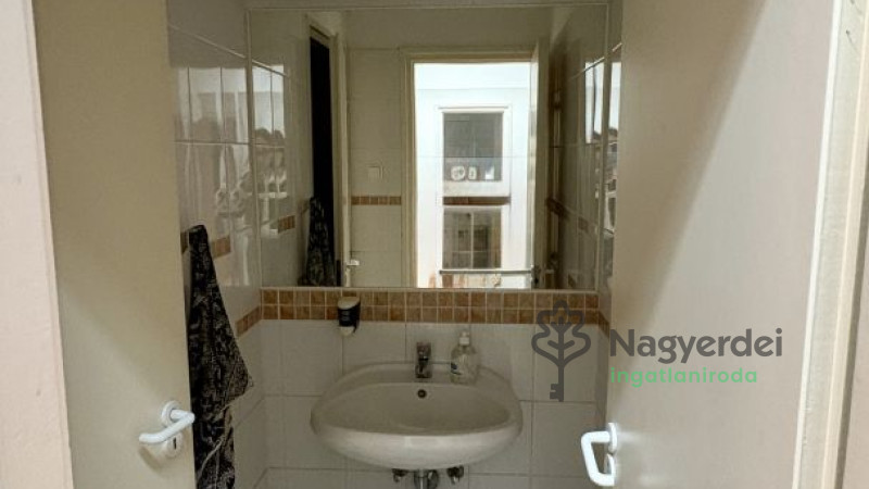 Debrecen, Belváros, Iroda, nem irodaházban  
