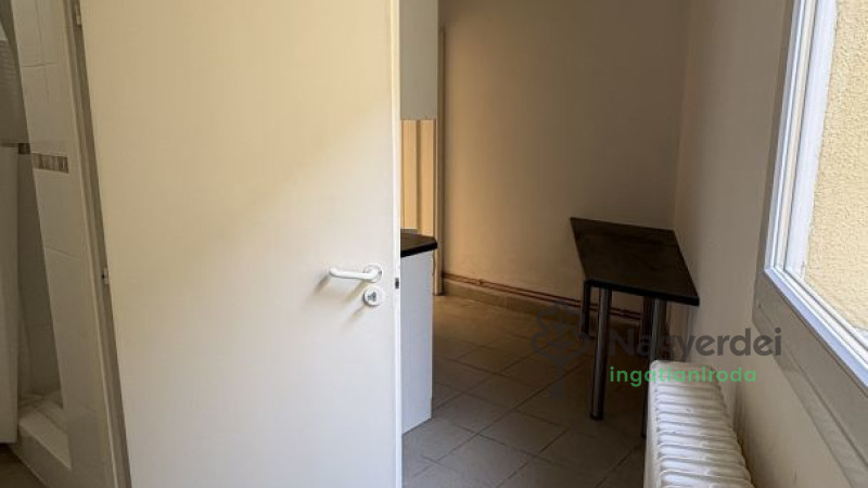 Debrecen, Belváros, Iroda, nem irodaházban  