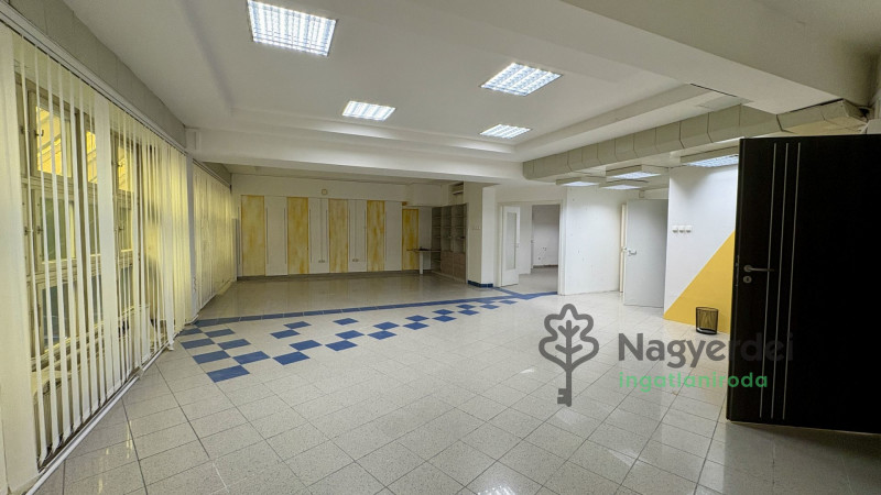 Debrecen, Belváros, Iroda, nem irodaházban  