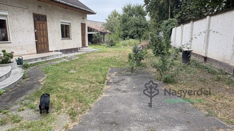 Debrecen, Szentlászlófalva, ház  