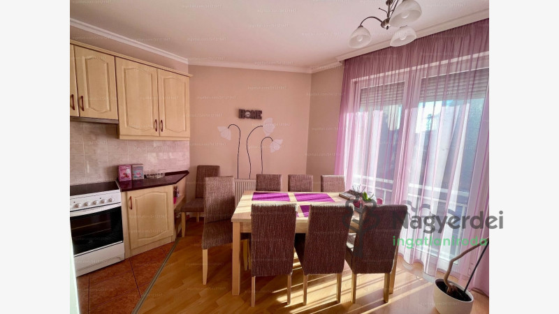 Debrecen, Belváros, Lakás, tégla lakás  