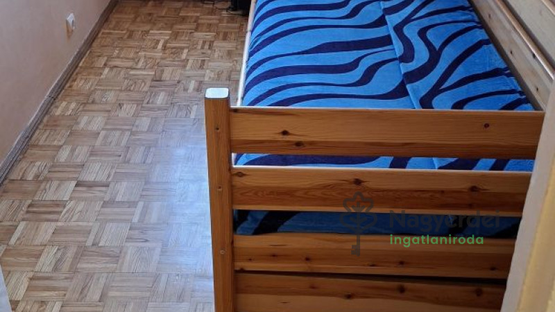 Debrecen, Nagyerdő, Lakás, tégla lakás  