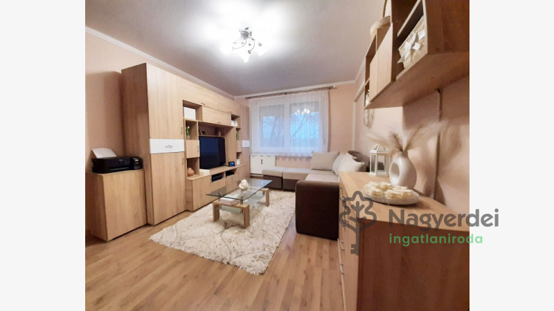 Debrecen, Fényesudvar, Lakás, panel lakás  