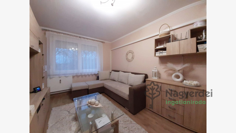 Debrecen, Fényesudvar, Lakás, panel lakás  