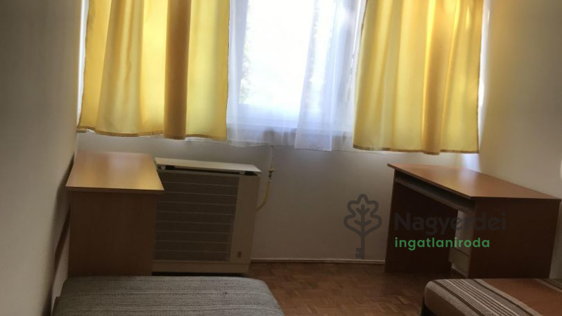 Debrecen, Nagyerdőalja, Lakás, tégla lakás  