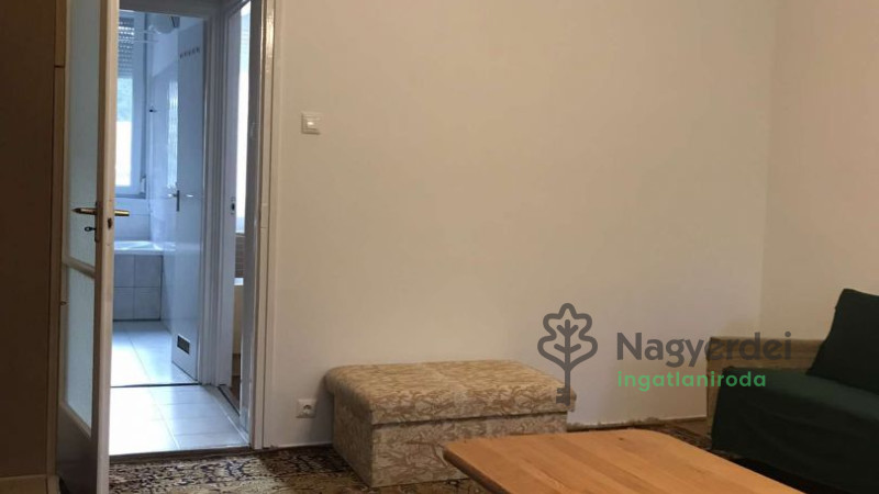 Debrecen, Nagyerdőalja, Lakás, tégla lakás  