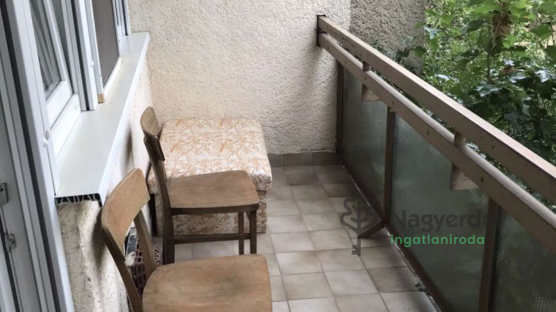 Debrecen, Nagyerdőalja, Lakás, tégla lakás  