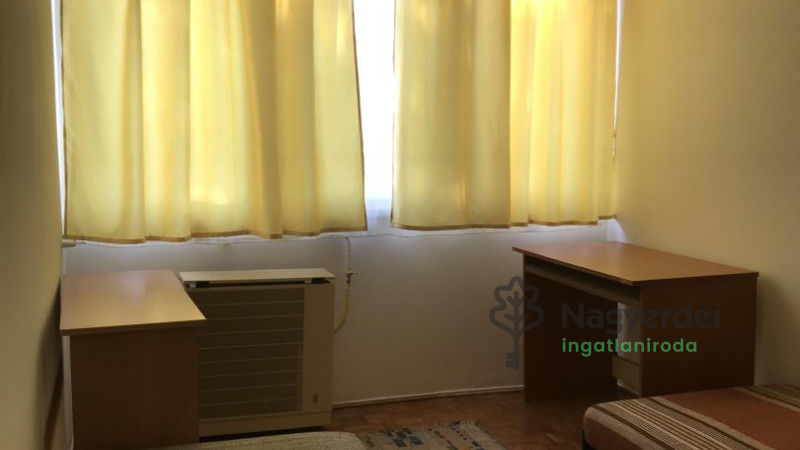 Debrecen, Nagyerdőalja, Lakás, tégla lakás  