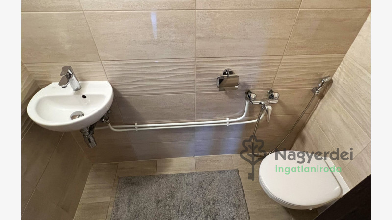 Debrecen, Sestakert, Lakás, tégla lakás  