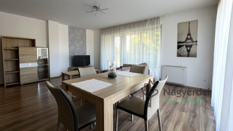 Debrecen, Sestakert, Lakás, tégla lakás  