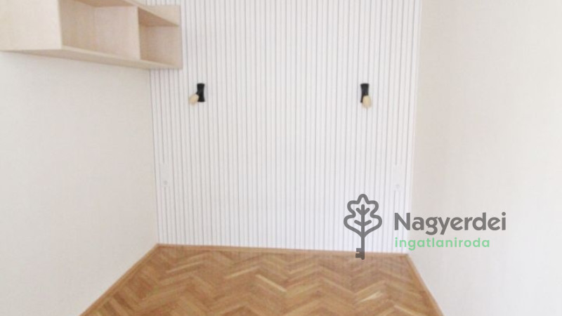 Debrecen, Belváros, Lakás, tégla lakás  