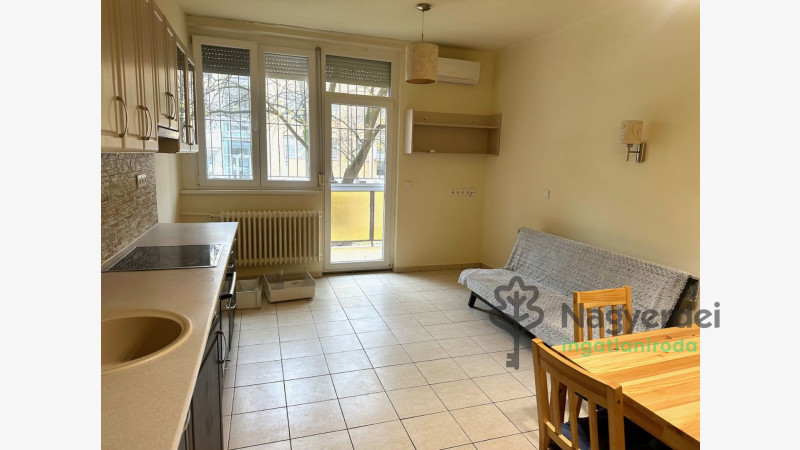 Debrecen, Belváros, Lakás, tégla lakás  