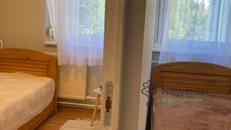 Debrecen, Újkert, Lakás, tégla lakás  