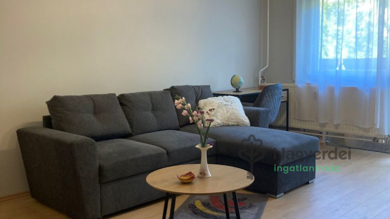 Debrecen, Újkert, Lakás, tégla lakás  
