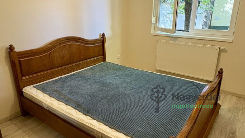 Debrecen, Belváros, Lakás, tégla lakás  