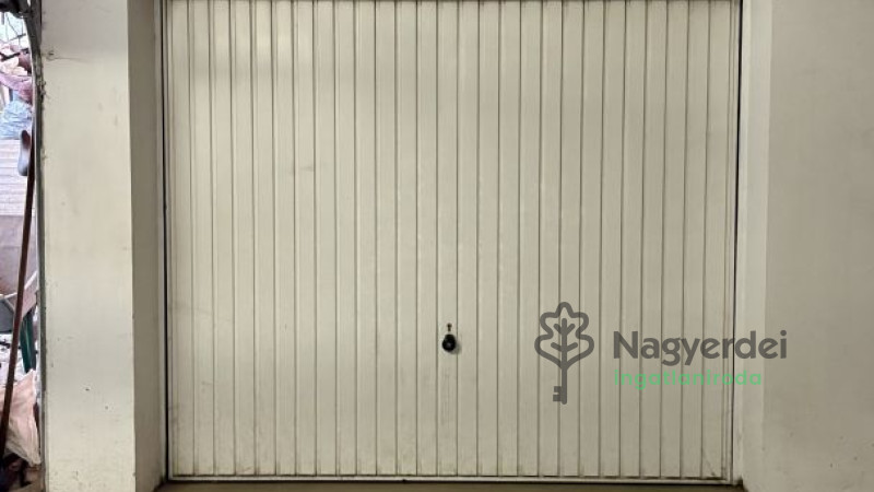 Debrecen, Kandia, Lakás, tégla lakás  