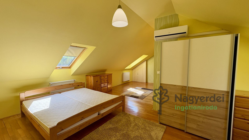 Debrecen, Nagyerdő, Lakás, tégla lakás  