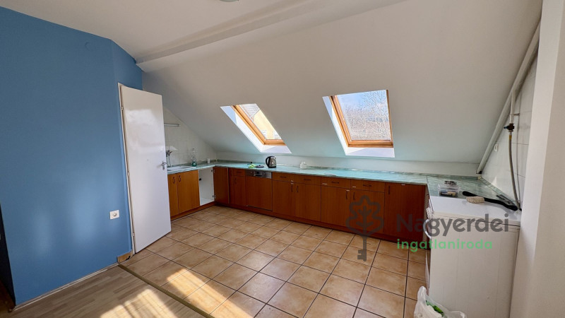 Debrecen, Kandia, Lakás, tégla lakás  