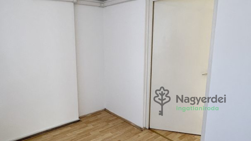 Debrecen, Kandia, Lakás, tégla lakás  