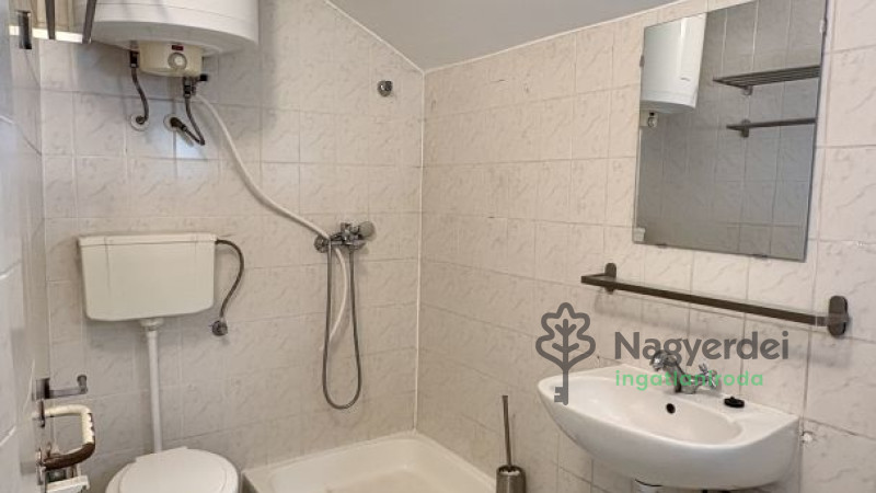 Debrecen, Kandia, Lakás, tégla lakás  